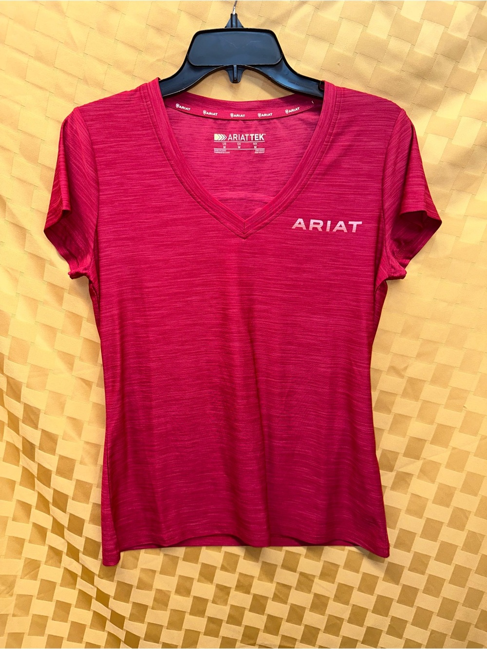 Ariat Women's Heathered Hot Pink V-Neck Performance Tee
